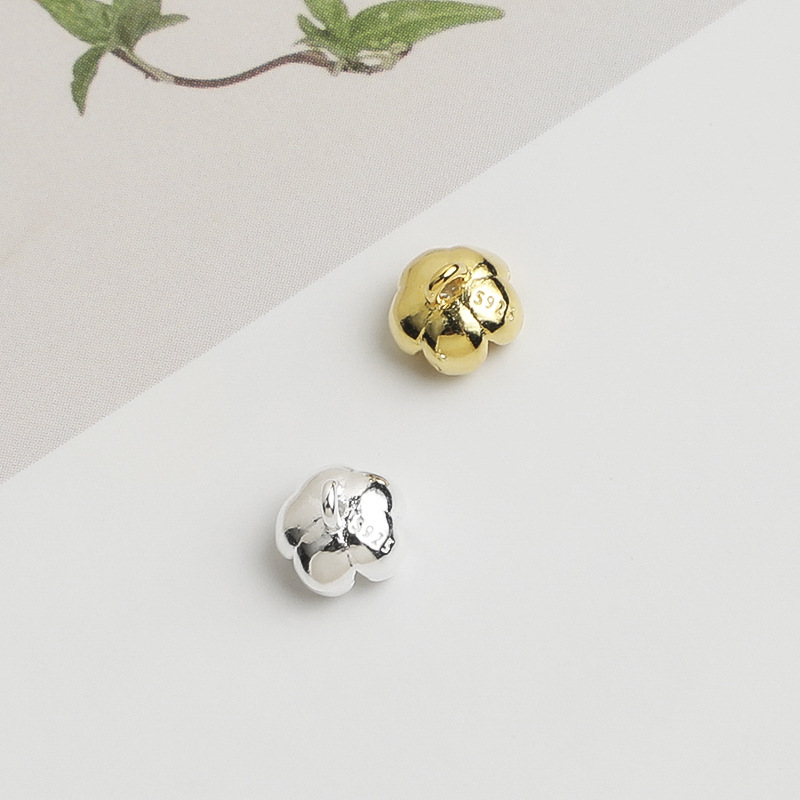Dije de Flor Mini de Plata de  - Jewelry Making In La reseña y precio